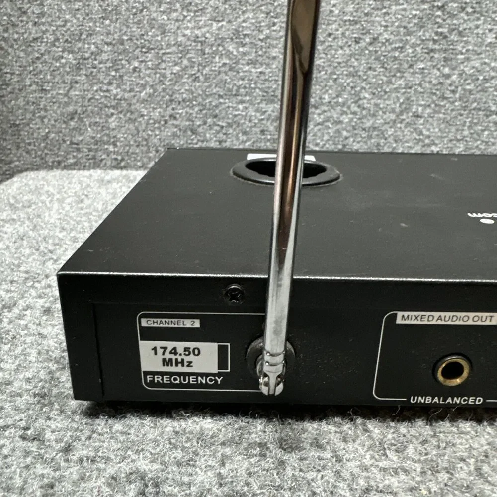 AUDIO 2000'S‎ AWR 6112 PROFESSIONAL WIRELESS MICROPHONE SYSTEM